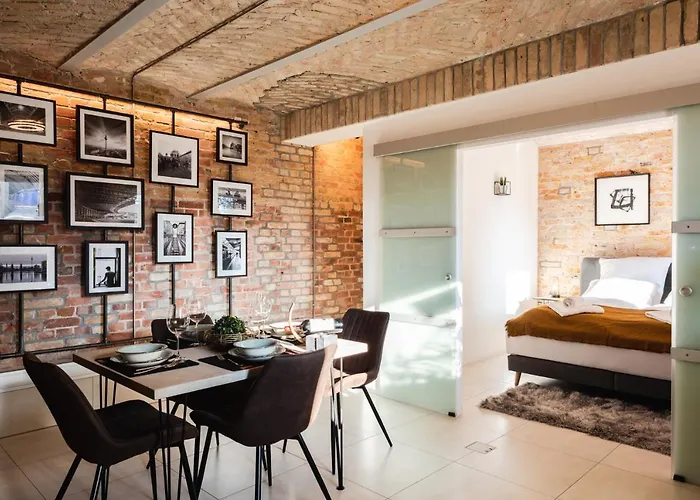 2 independent Luxury LOFTS side by side. 152m2. 4BR. Co-CLEAN grocery help