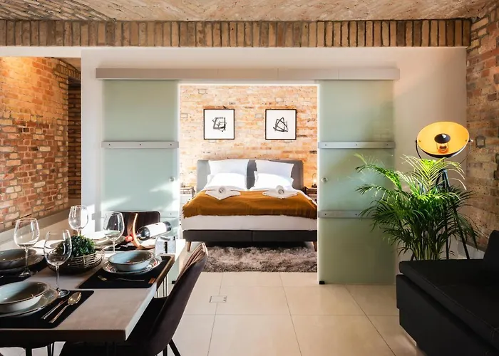 Luxurious Urban Living - Premium Downtown Apartments Next To Hbf
